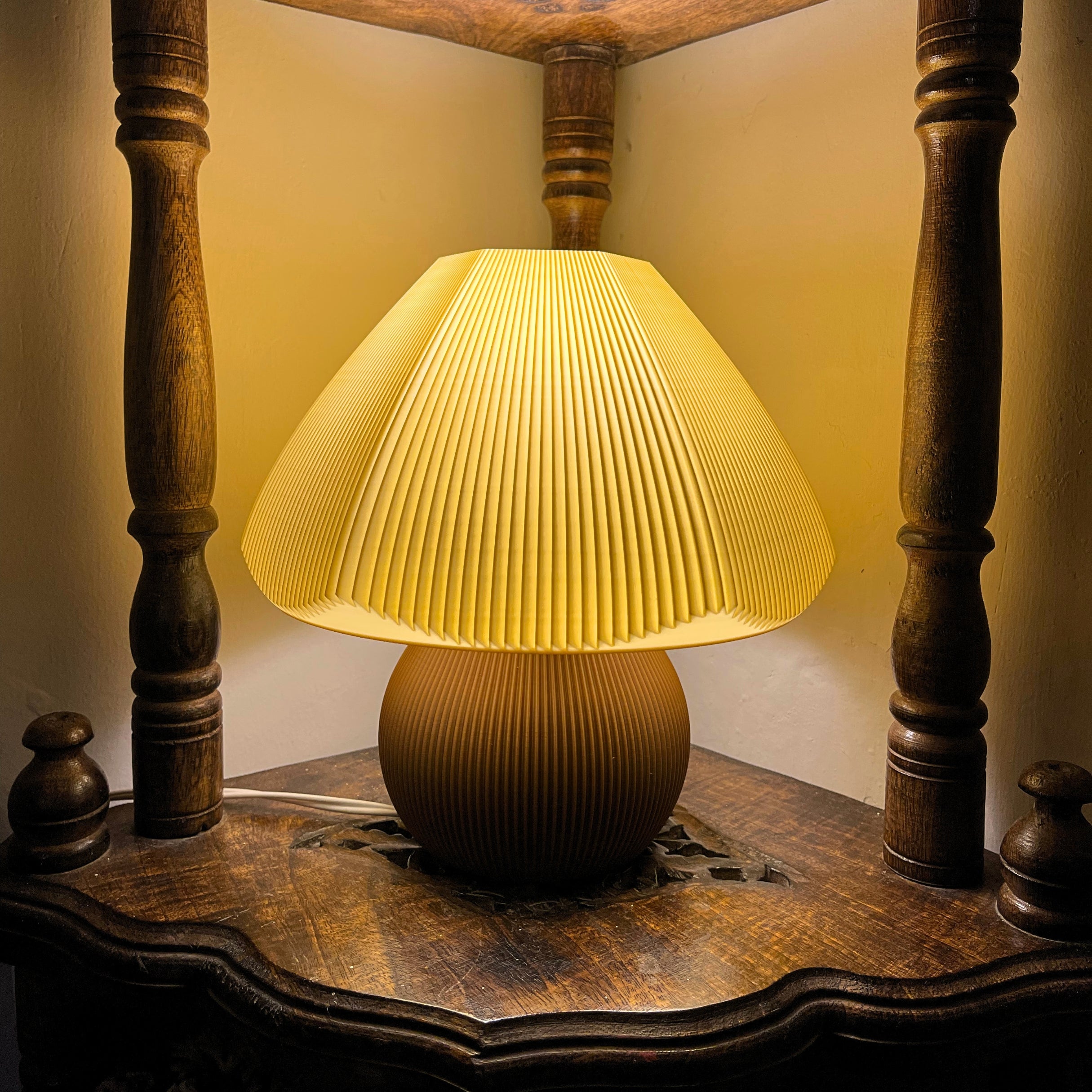 Mushroom Beige & Brown Lamp